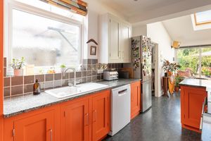 Kitchen- click for photo gallery
